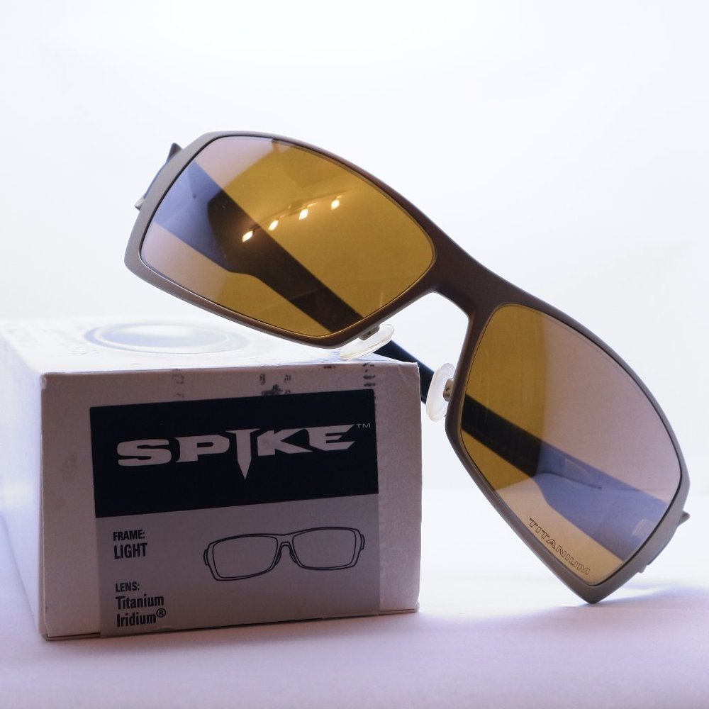 Oakley Spike Light Titanium Iridium